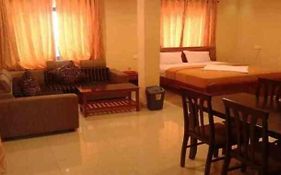 Fabhotel Smack Residency