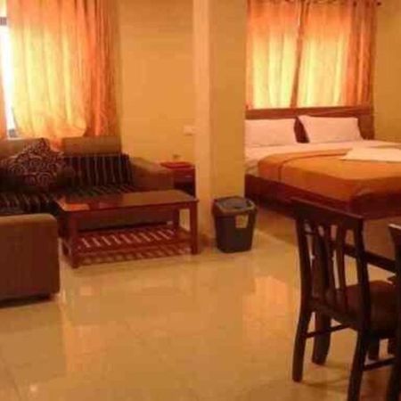 Fabhotel Smack Residency Chennai Exterior photo