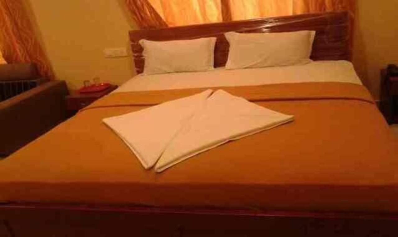 Fabhotel Smack Residency Chennai Exterior photo